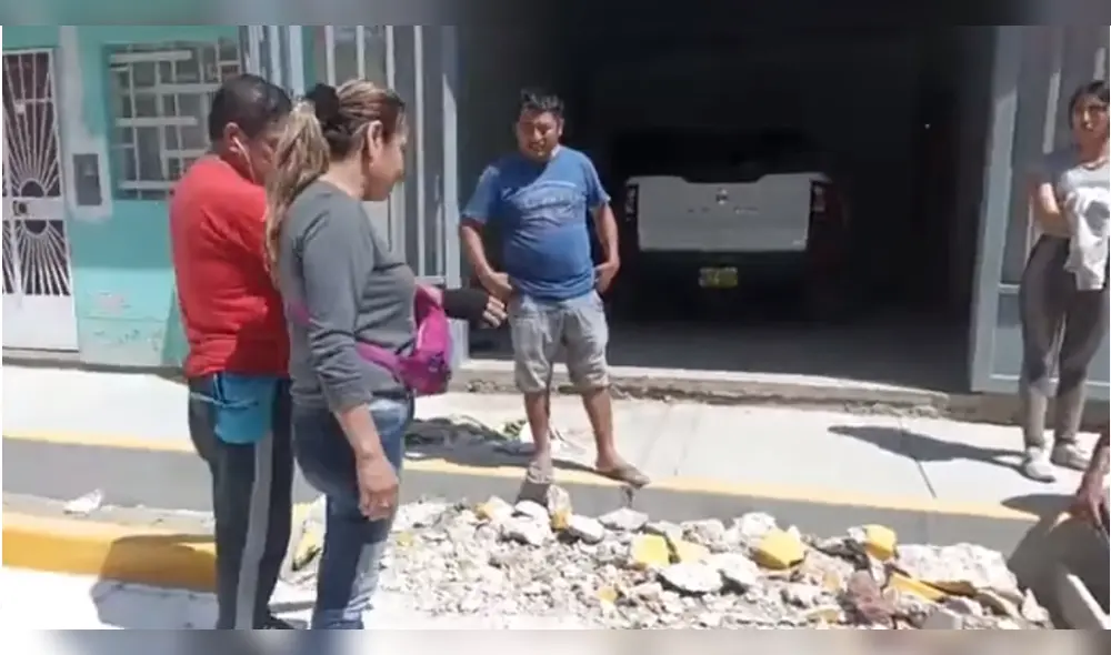 La comuna leonardina rechazó proceder de moradora por destruir parte d euna obra nueva. Foto; captura vídeo/ Lambayeque Comunicaciones La comuna leonardina rechazó proceder de moradora por destruir parte d euna obra nueva. Foto; captura vídeo/ Lambayeque Comunicaciones