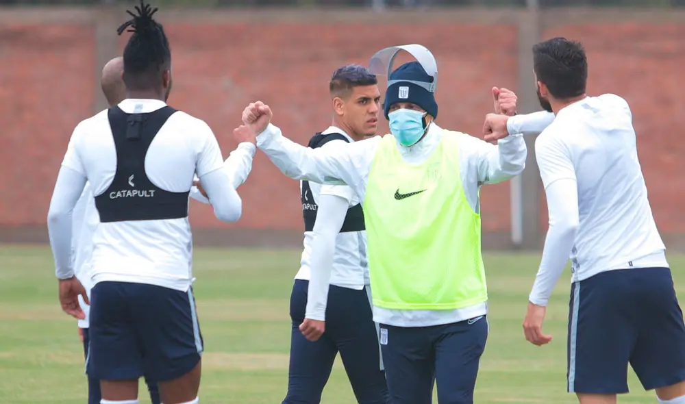 Mario Salas firmó por una temporada y media con Alianza Lima. Foto: Prensa Alianza Lima
