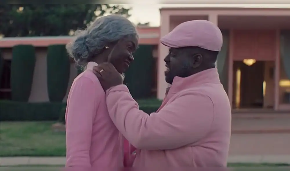 Captura del videoclip "17" de Pink Sweat$. Créditos: YouTube