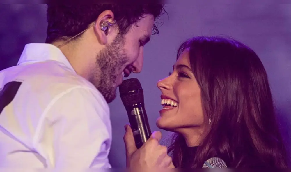 Sebastián Yatra y Tini Stoessel derrochan amor en los Premios Juventud 2019