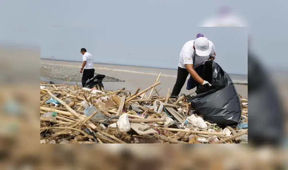 Mañana limpiarán la playa más contaminada del Perú