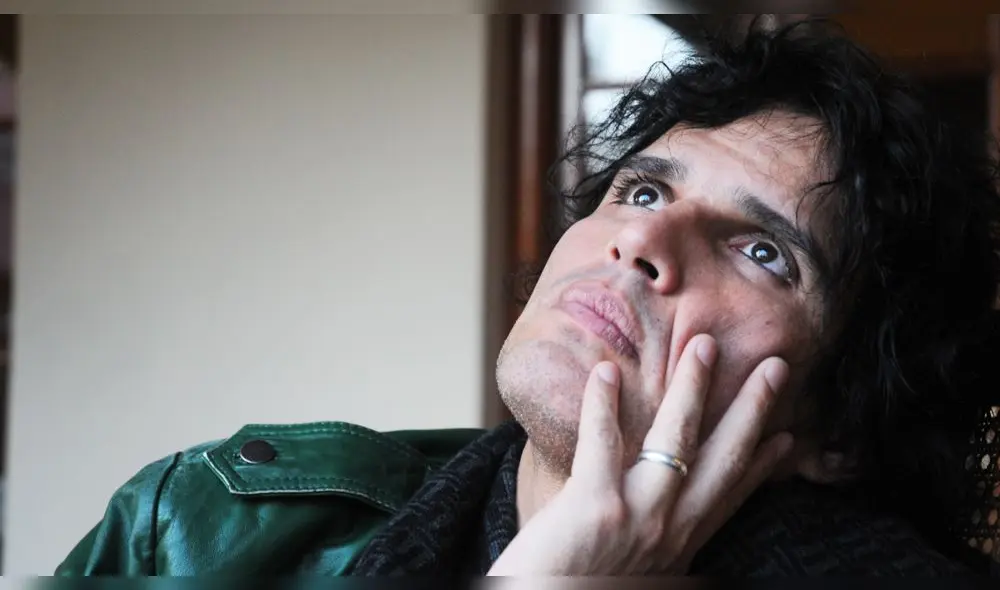 Pedro Suárez Vértiz reza por peruanos. Foto: Archivo