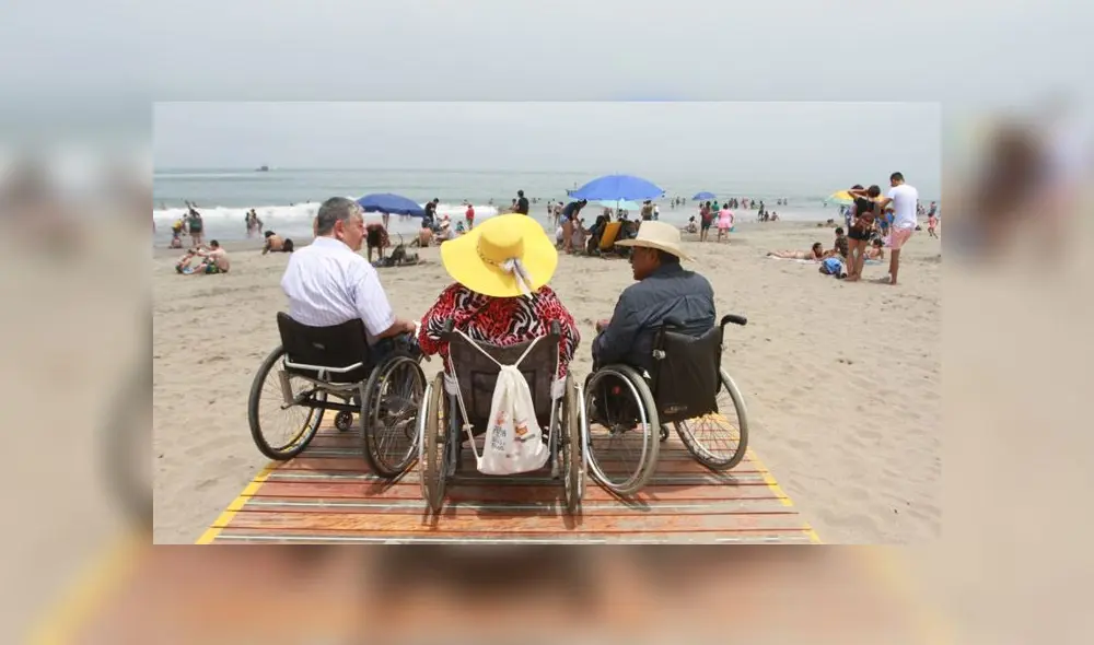 Ministra de la Mujer dijo que espera que el ejemplo se replique en otras playas del país.