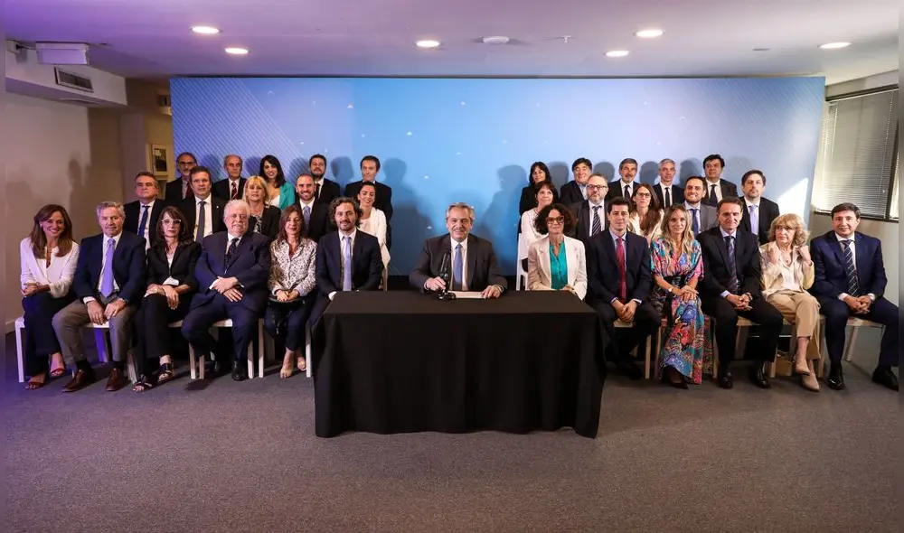 El equipo de Fernández asumirá el martes en Casa Rosada. Foto: AFP. El equipo de Fernández asumirá el martes en Casa Rosada. Foto: AFP.