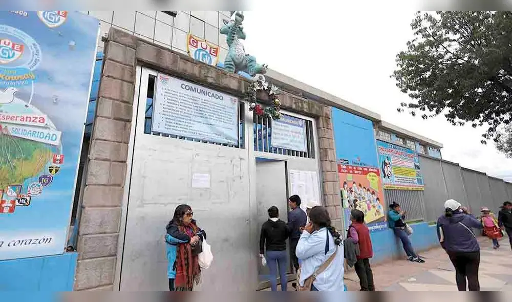 Trámite. Padres optaron por traslado debido a crisis. Trámite. Padres optaron por traslado debido a crisis.