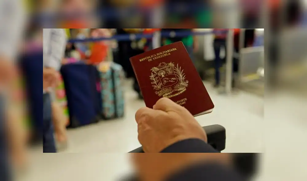 Venezuela: pasaporte cuesta hasta 5500 dólares en el mercado negro Venezuela: pasaporte cuesta hasta 5500 dólares en el mercado negro