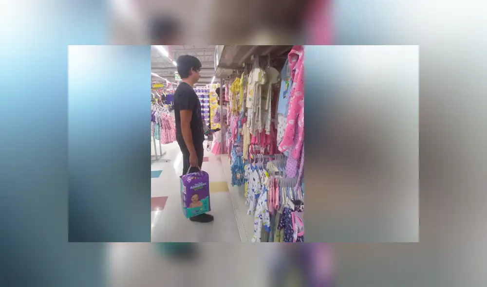 Facebook viral: futuro papá empeña su PlayStation 4 para comprar pañales y ropa de bebé [VIDEO]