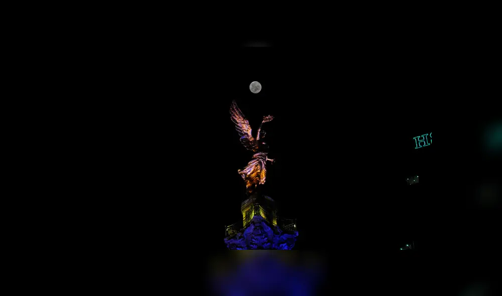 Superluna rosada sobre el Ángel de la Independencia. Foto: México en imágenes