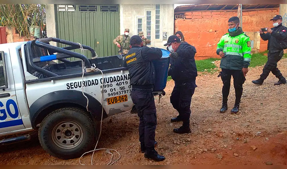 PNP detiene a seis personas por insumos en minería ilegal. PNP detiene a seis personas por insumos en minería ilegal.