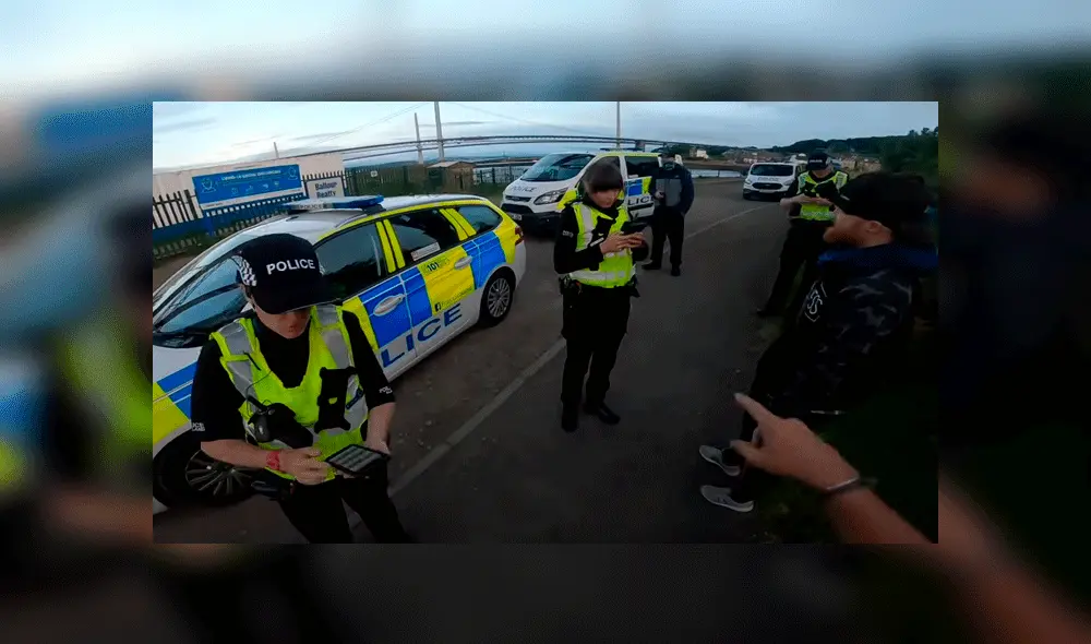 Desliza las imágenes para ver el arriesgado ascenso al puente de más de 150 metros de alto. Foto: captura YouTube.