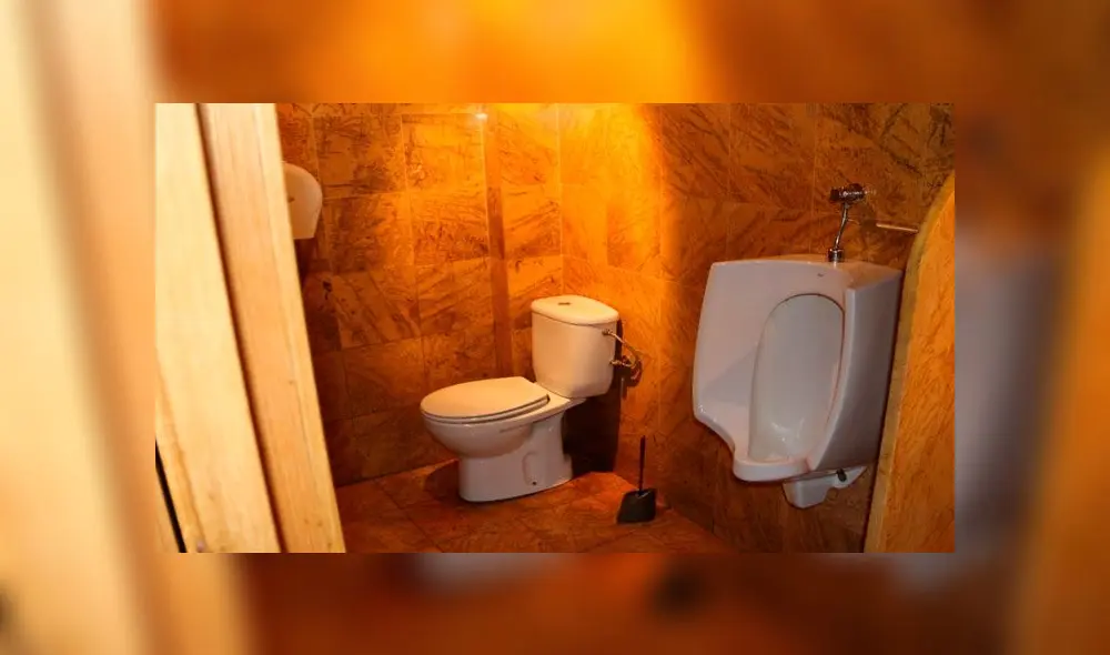 “Me quedé dormido de la borrachera”: Hombre quedó encerrado en bar y llamó a la policía para que lo rescaten