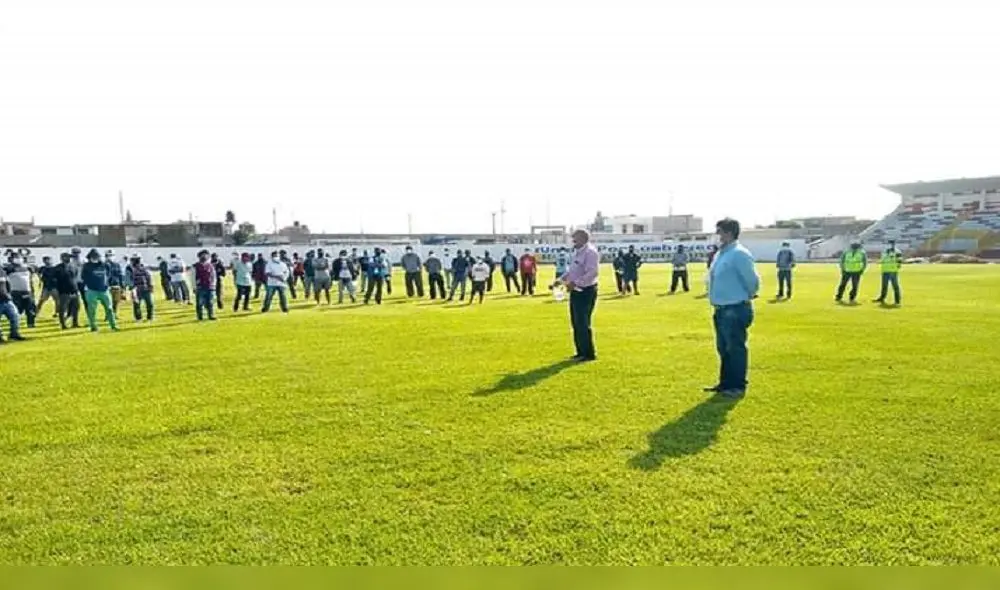 Estadio de Lambayeque es usado para reuniones con pobladores.