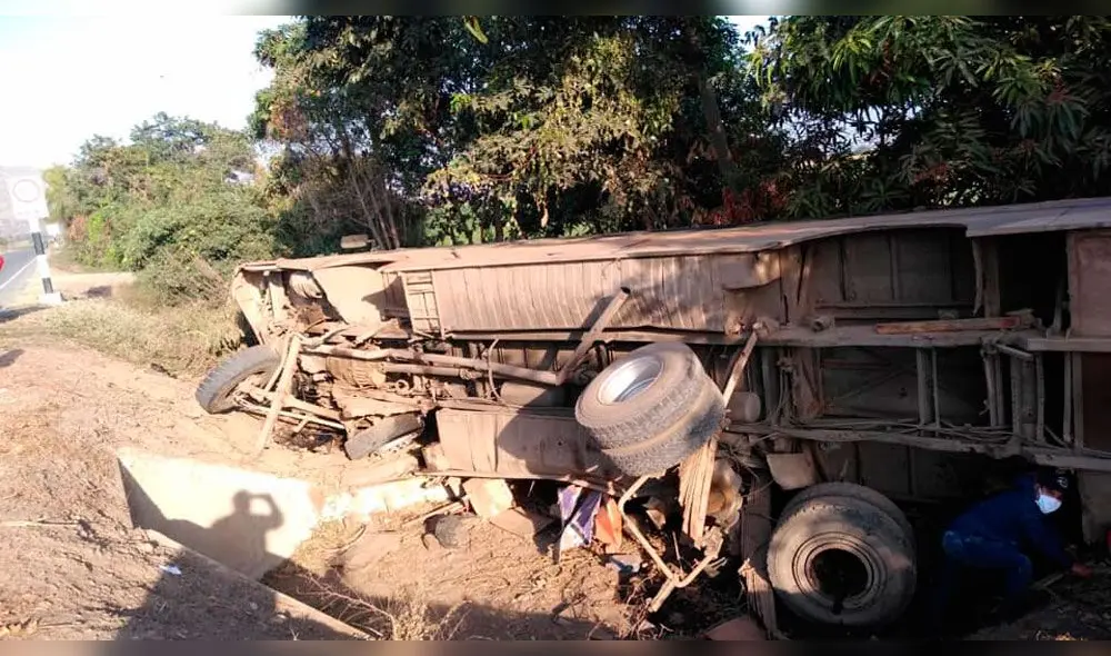 Bus que transportaba a empleados se despistó en carretera que une a distritos de Nueva Arica y Oyotún. Bus que transportaba a empleados se despistó en carretera que une a distritos de Nueva Arica y Oyotún.