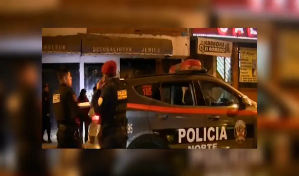 La trabajadora fue traslada al Hospital de Collique. Horas después falleció. Foto: Captura