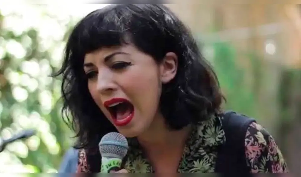 Mon Laferte contó lo difícil que fue crecer sin un padre 