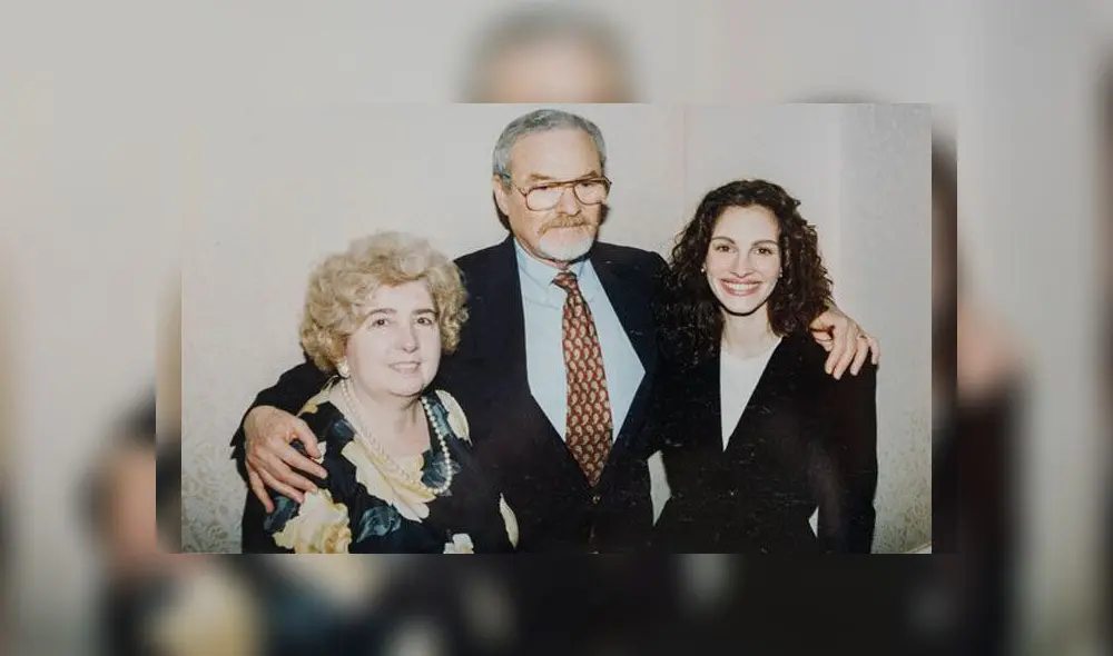 Maria con Julia Roberts. Foto: HLN Bélgica Maria con Julia Roberts. Foto: HLN Bélgica