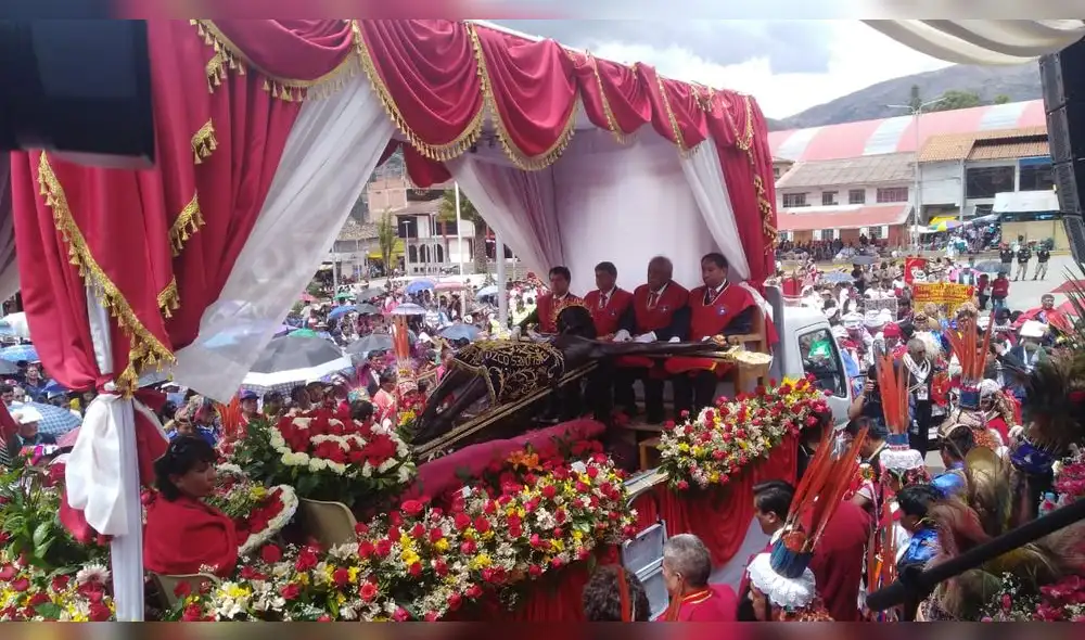 El Taytacha y su periplo de bendiciones, rumbo al Cusco | FOTOS Y VIDEO