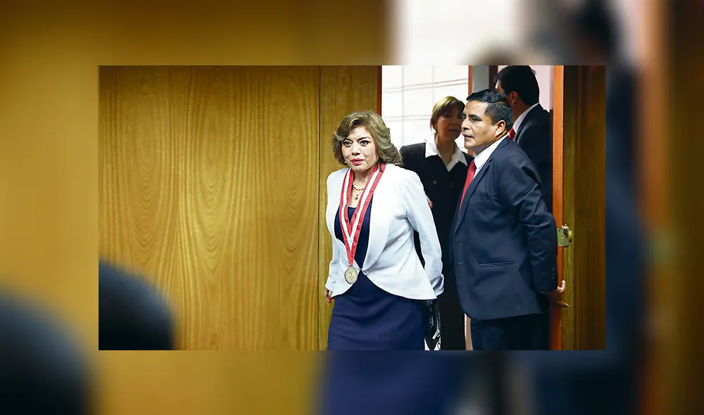 Junta. Fiscal de la Nación, Zoraida Ávalos, pone orden. (Foto: J. Cerdán)