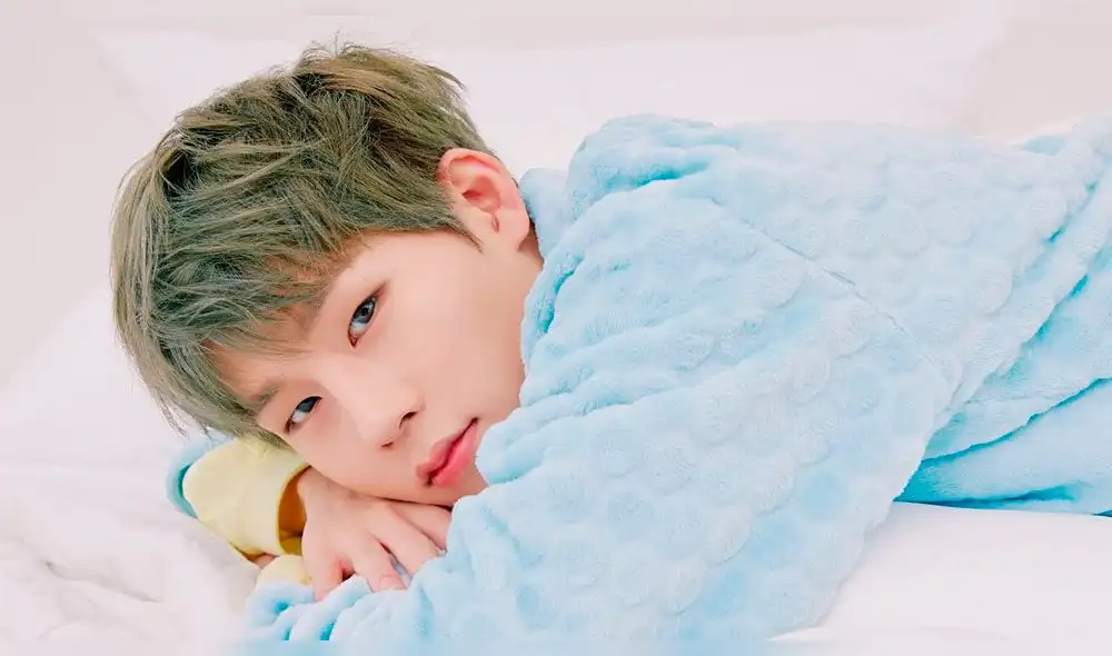 Jooheon para las fotos de recuerdo del "MX HOME PARTY". El evento seguía el concepto de una pijamada. Jooheon para las fotos de recuerdo del "MX HOME PARTY". El evento seguía el concepto de una pijamada.