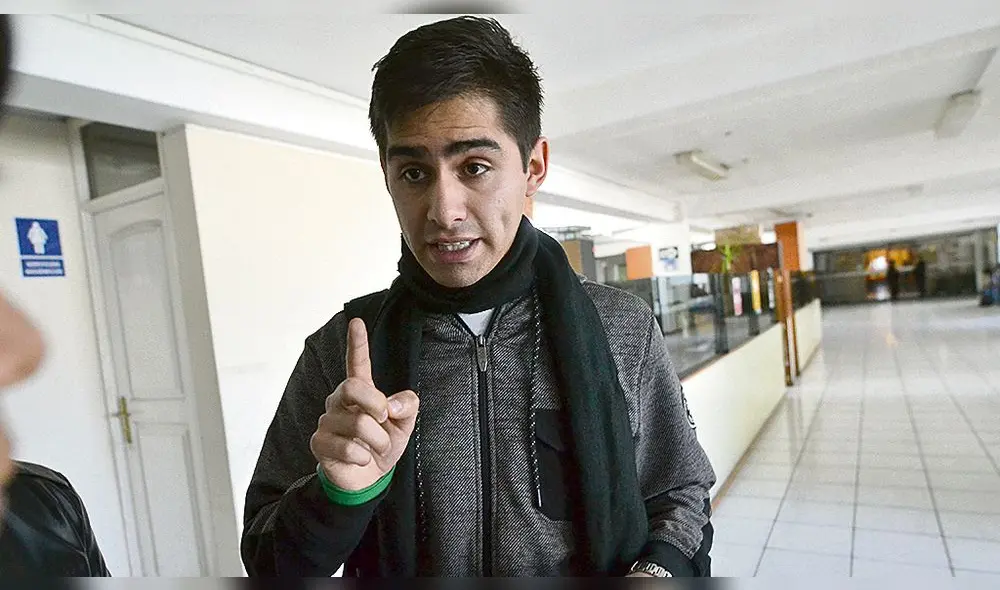 Muñoz también es regidor.