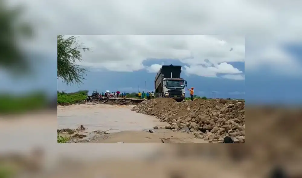 Lambayeque: Policía traslada a pasajeros varados en la Panamericana Norte | VIDEO