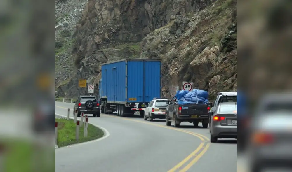 Restringen paso de camiones en Carretera Central por el feriado largo de Navidad