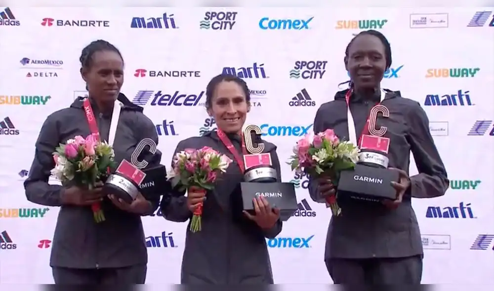 Gladys Tejeda bate nuevo récord en la Maratón de México