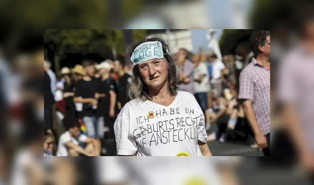 Los manifestantes aseguran que las medidas de prevención contra el coronavirus limitan las libertades individuales. Foto: EFE. Los manifestantes aseguran que las medidas de prevención contra el coronavirus limitan las libertades individuales. Foto: EFE.