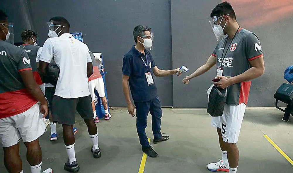 Protocolo. La ‘Bicolor’ pasó un estricto control de bioseguridad antes de ingresar al estadio. Protocolo. La ‘Bicolor’ pasó un estricto control de bioseguridad antes de ingresar al estadio.