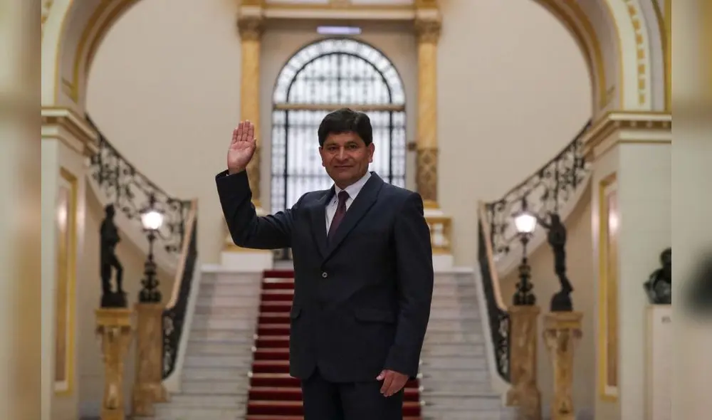 Electo gobernador de Arequipa, Rohel Sánchez Sánchez. Foto: Polémica y Noticias AQP Electo gobernador de Arequipa, Rohel Sánchez Sánchez. Foto: Polémica y Noticias AQP