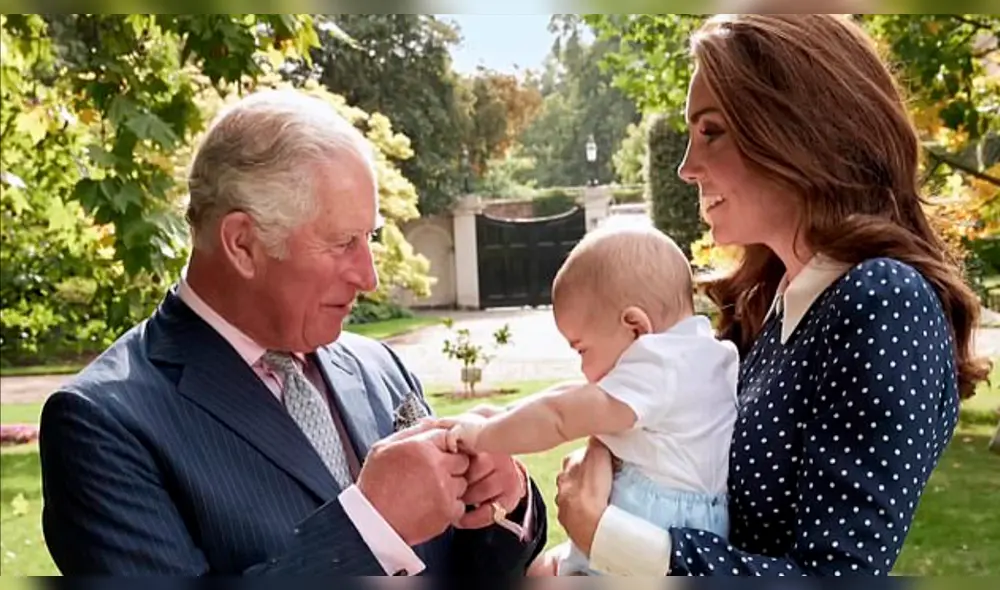 El príncipe Carlos celebra el cumpleaños número 2 de su nieto Louis con emotiva foto Príncipe William