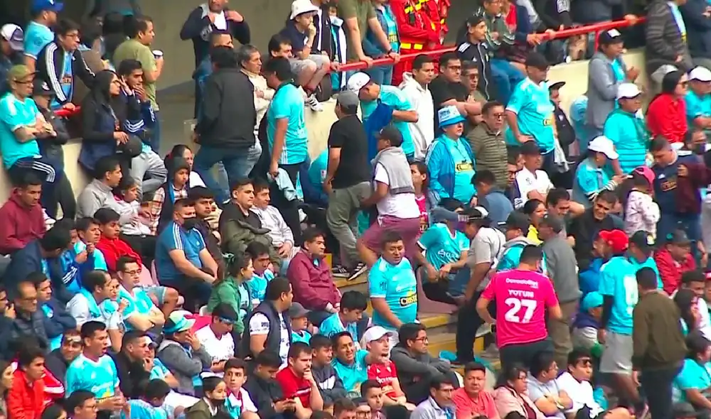 Los hinchas se retiraron del estadio a poco de que terminara el Cristal-Melgar. Foto: ESPN Los hinchas se retiraron del estadio a poco de que terminara el Cristal-Melgar. Foto: ESPN