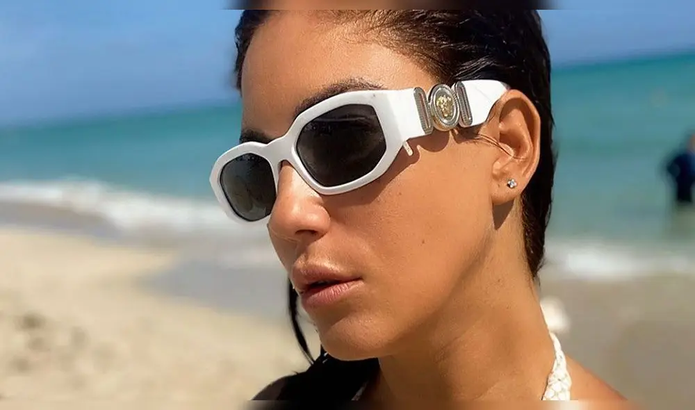 La 'exvengadora' dejó al descubierto unos hematomas en sus brazos. La 'exvengadora' dejó al descubierto unos hematomas en sus brazos.