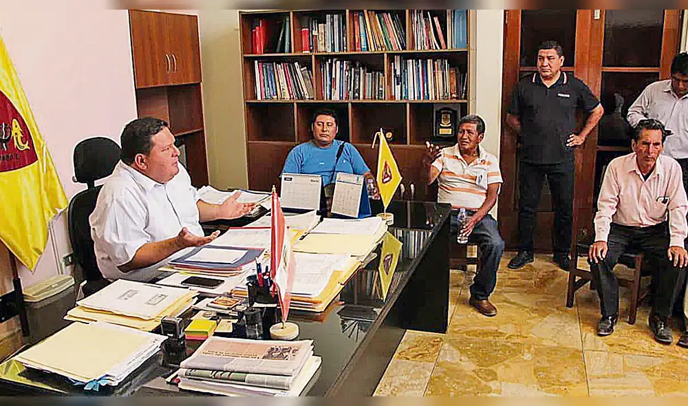 Alcalde pide no politizar convenio con MVCS para proyectos de saneamiento Alcalde pide no politizar convenio con MVCS para proyectos de saneamiento