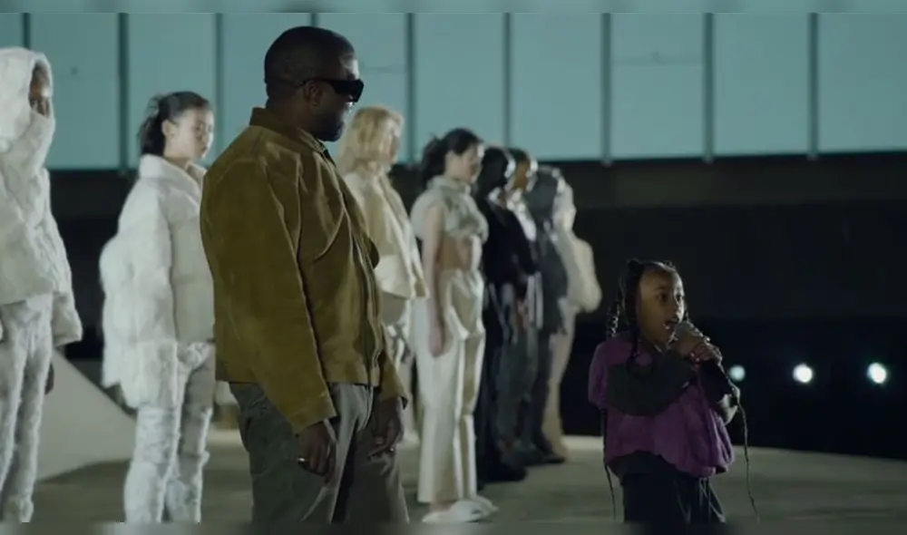 Kim Kardashian no pudo ocultar su orgullo y compartió imágenes del evento en Instagram. (Foto: Captura) Kim Kardashian no pudo ocultar su orgullo y compartió imágenes del evento en Instagram. (Foto: Captura)