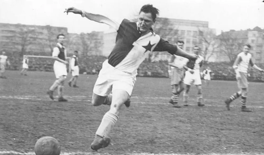 los 10 máximos goleadores en la historia del fútbol