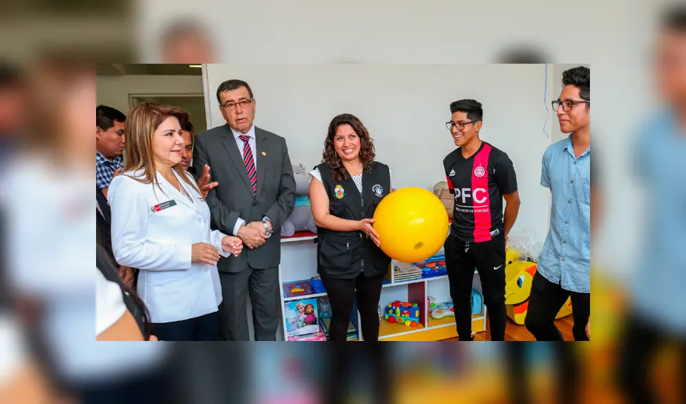 Ministra de Salud participó en inauguración de centro de salud mental comunitario en el Callao. Foto: Minsa