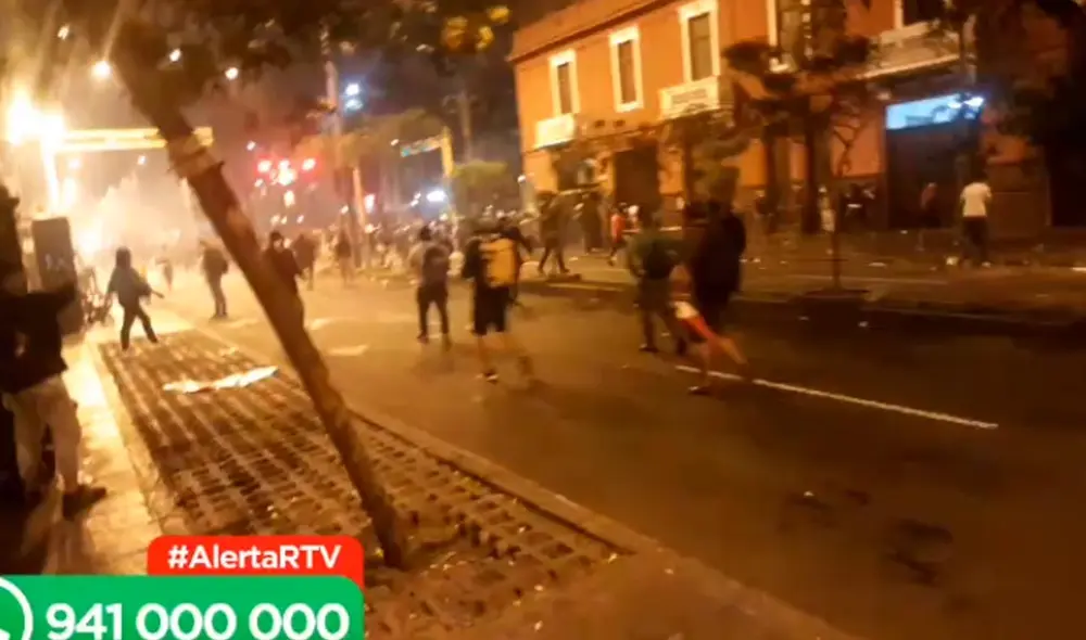 Reportan herido por perdigón en manifestación contra Manuel Merino. Foto: captura URPI-GLR