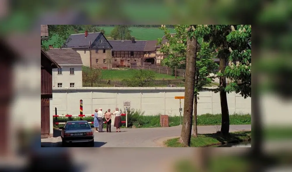 A 30 años de la caída de Berlín, la estructura continúa dividiendo a Mödlareuth.