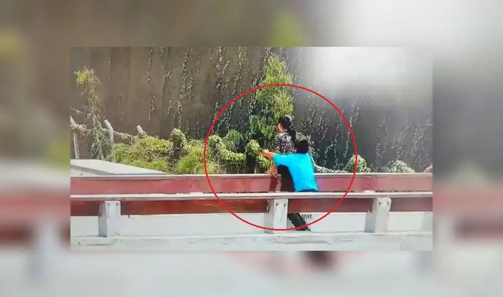 Costa Verde: salvan a mujer que intentó suicidarse desde un puente [VIDEO]