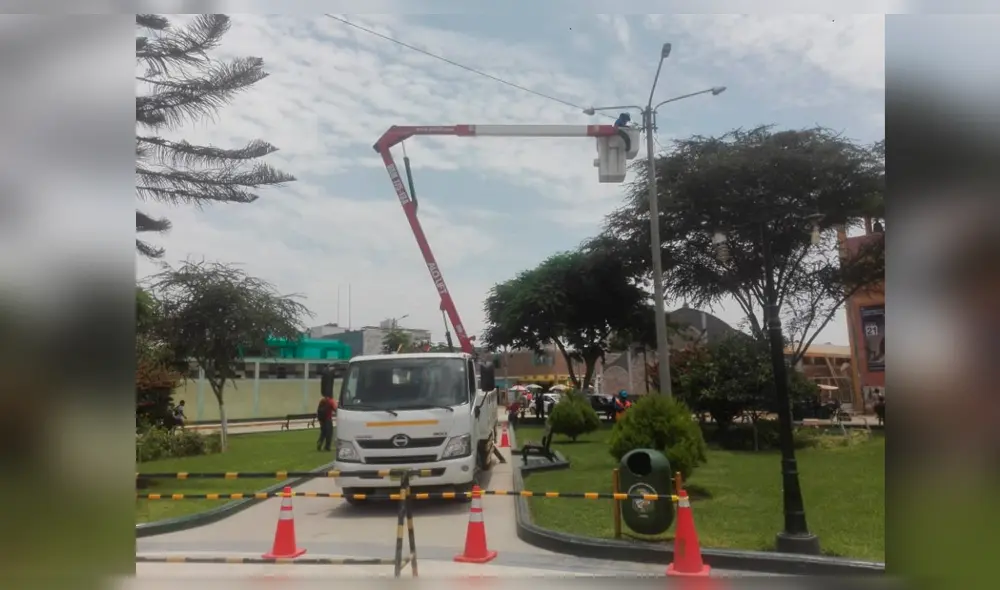 Población contribuyó al proyecto de mejora de iluminación. Población contribuyó al proyecto de mejora de iluminación.
