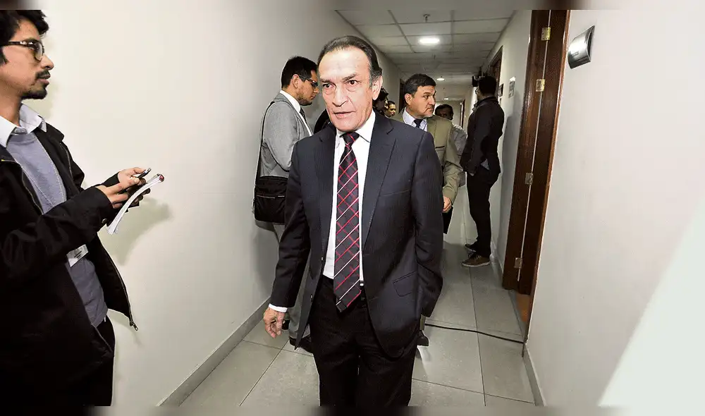 Héctor Becerril mintió y sí cometió intromisión en el CNM Héctor Becerril mintió y sí cometió intromisión en el CNM