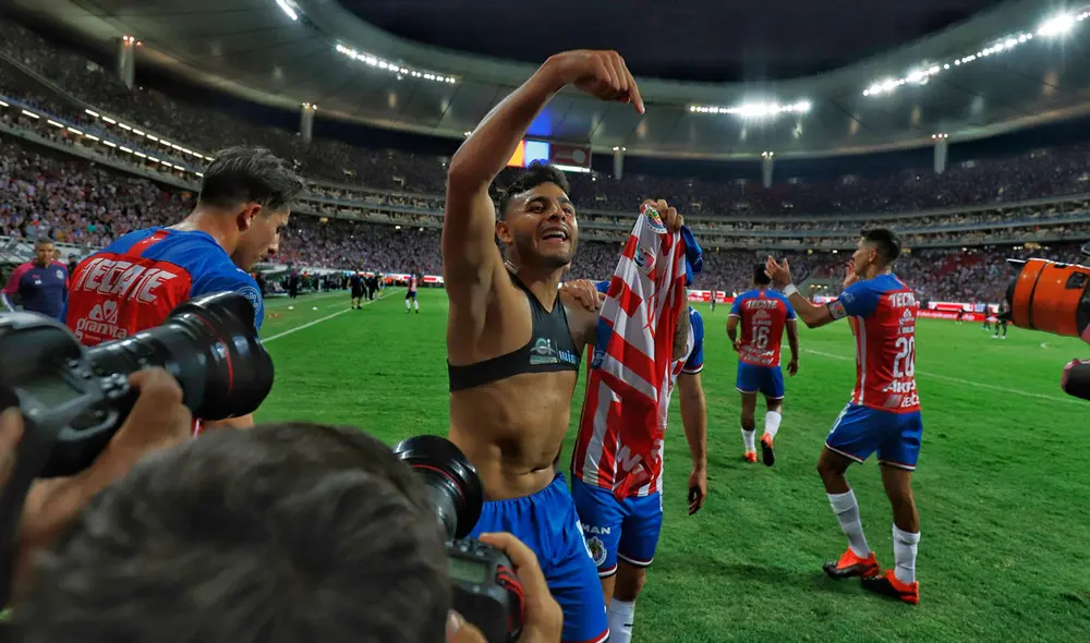 Chivas de Guadalajara y Atlas protagonizan este sábado un nuevo Clásico Tapatío por la Liga MX. Foto: Twitter / @Chivas Chivas de Guadalajara y Atlas protagonizan este sábado un nuevo Clásico Tapatío por la Liga MX. Foto: Twitter / @Chivas