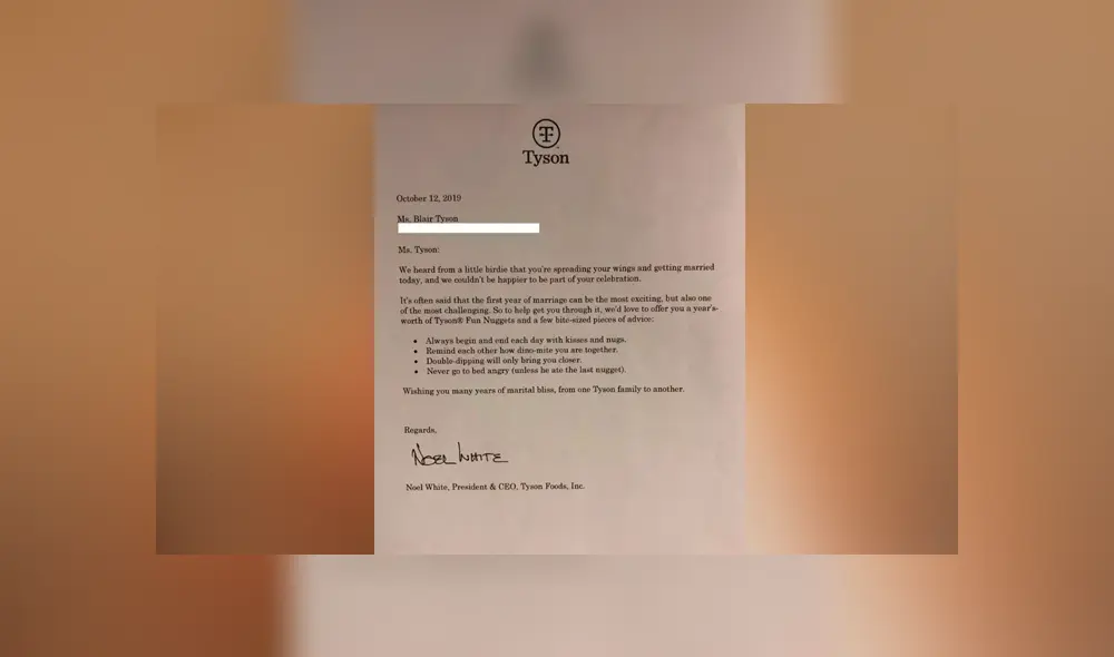 Facebook viral: dama de honor le regala ‘ramo de nuggets’ a novia y ella hace lo más insólito durante su boda. Foto: Jenna Spertz