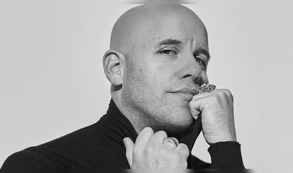 El cantante peruano valoró el sacrificado trabajo que vienen realizando médicos y enfermeros tras el aumento de casos del coronavirus.