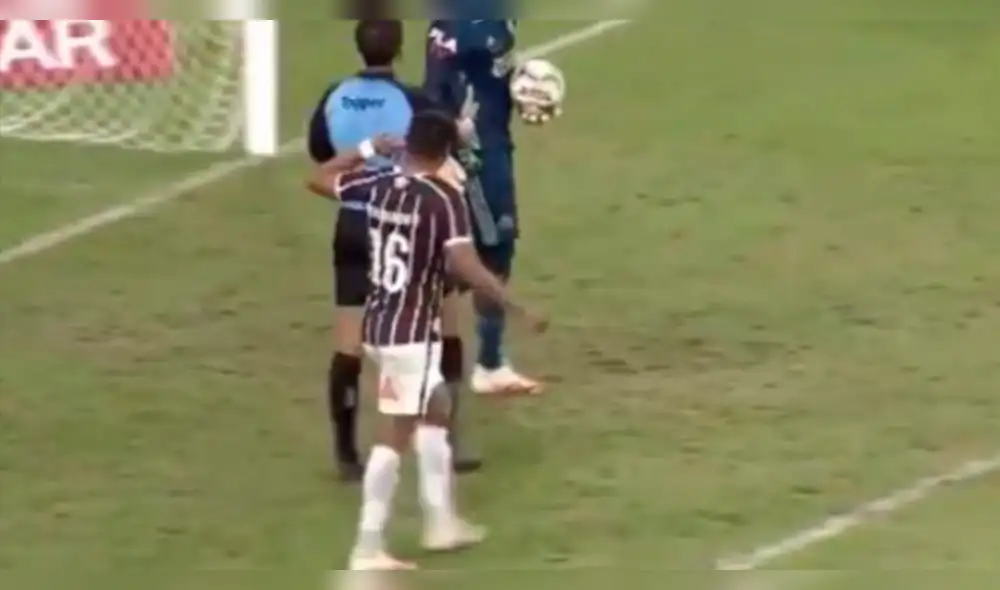 Fernando Pacheco encaró a arquero de Flamengo que lo provocó antes del penal.