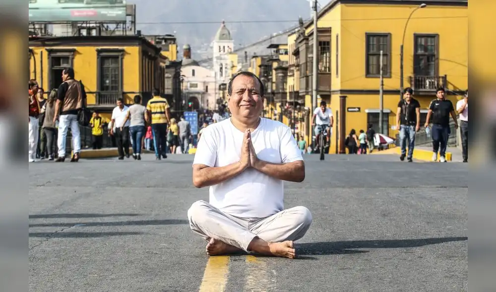 Percy García: “el yoga se debe enseñar sin dogmas”