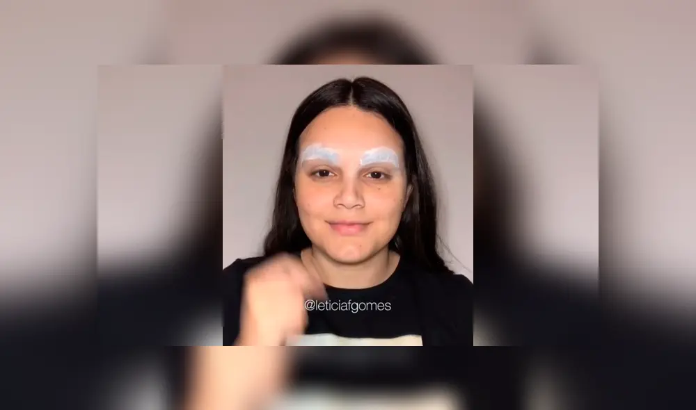 Desliza hacia la izquierda para ver el radical cambio de look que sufrió una mujer al aplicarse maquillaje en el rostro. El video es viral en YouTube. Desliza hacia la izquierda para ver el radical cambio de look que sufrió una mujer al aplicarse maquillaje en el rostro. El video es viral en YouTube.