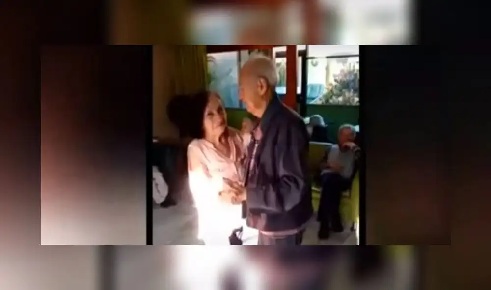 Anciano dio negativo a las 2 pruebas rápidas que le tomaron para saber si tenía coronavirus. Créditos: Captura ATV Noticias. Anciano dio negativo a las 2 pruebas rápidas que le tomaron para saber si tenía coronavirus. Créditos: Captura ATV Noticias.