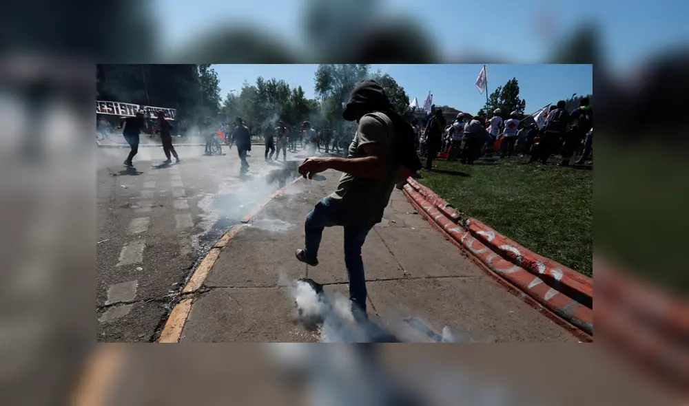 Las fotos que muestran la violencia y caos que impera en Chile. Fotos: Jorge Cerdán. Las fotos que muestran la violencia y caos que impera en Chile. Fotos: Jorge Cerdán.